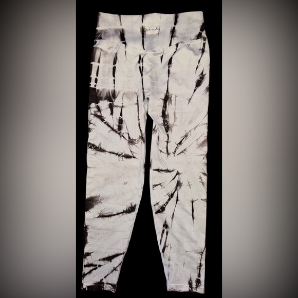 Women’s Victoria's Secret PINK Tie Dye Stretch Compression Leggings Size L BNWT - Picture 2 of 4
